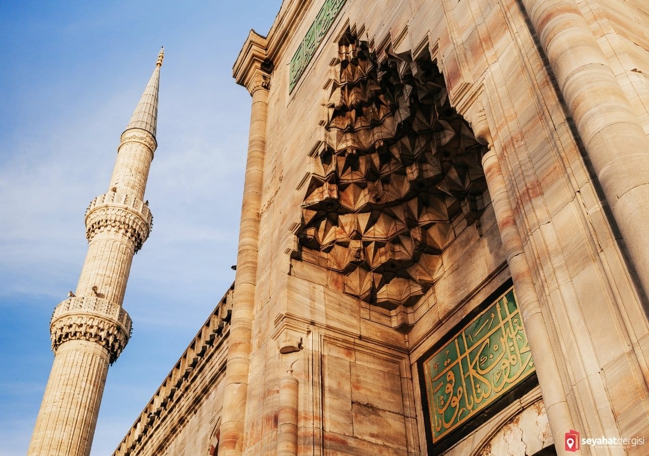 Tor der Sultan-Ahmet-Moschee