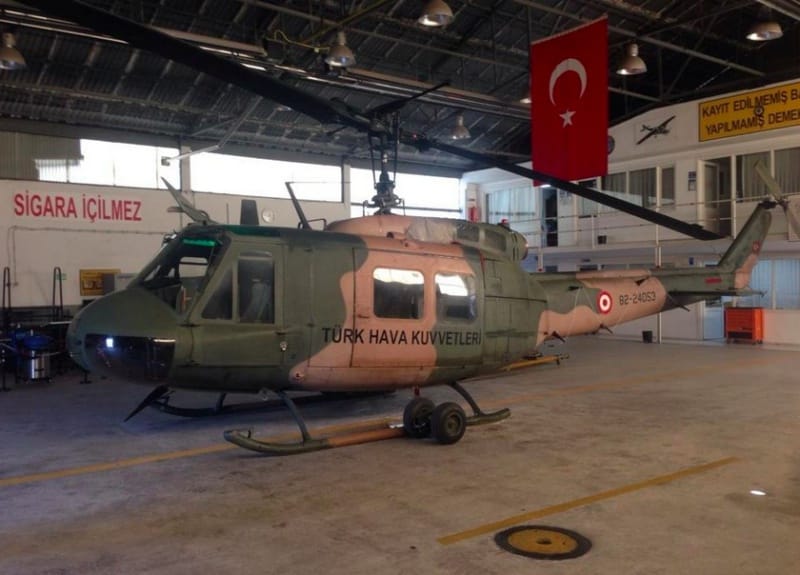 Yeşilköy Havacılık Müzesi içi Helikopter