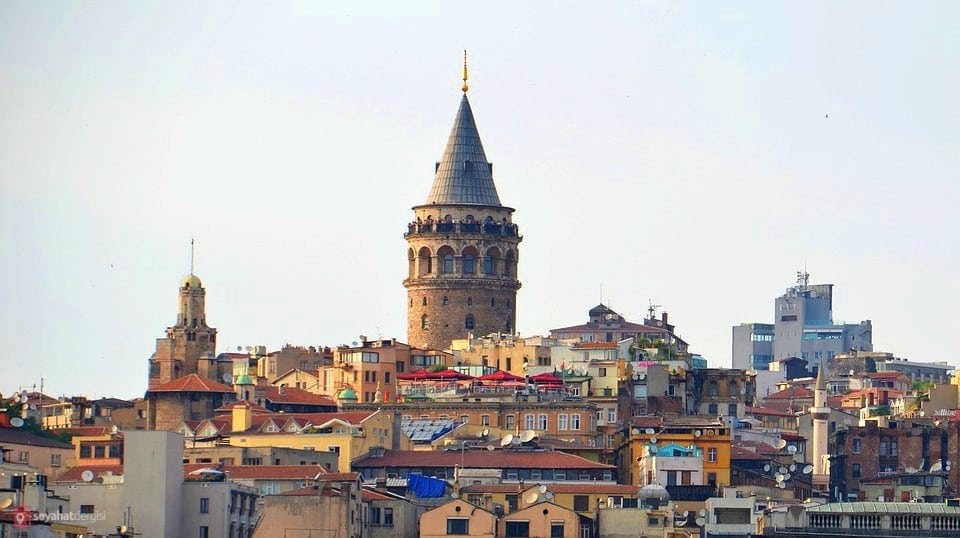 Galata Kulesi İstanbulda gezilecek yerler