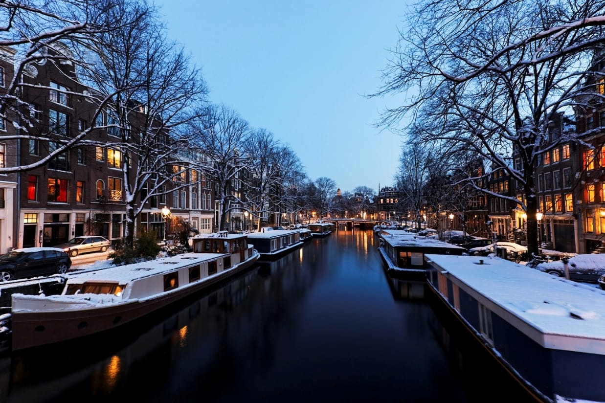 Amsterdam Avrupa'da kışın gezilecek yerler 