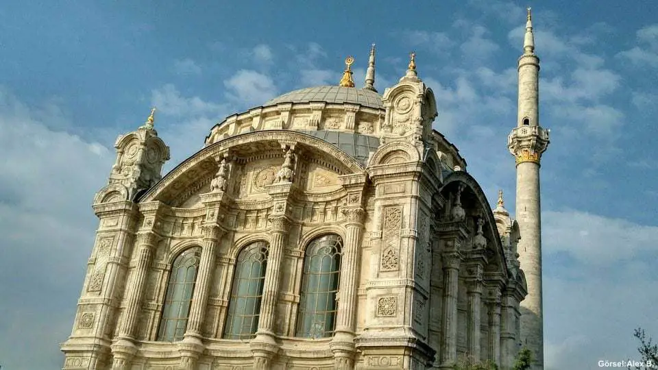 Ortaköy Camii Mimarı