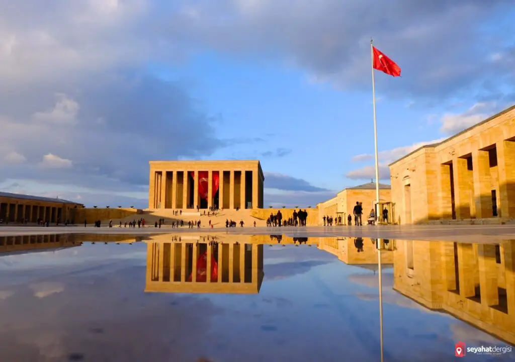 Ankara Gezilecek Yerler Anıtkabir