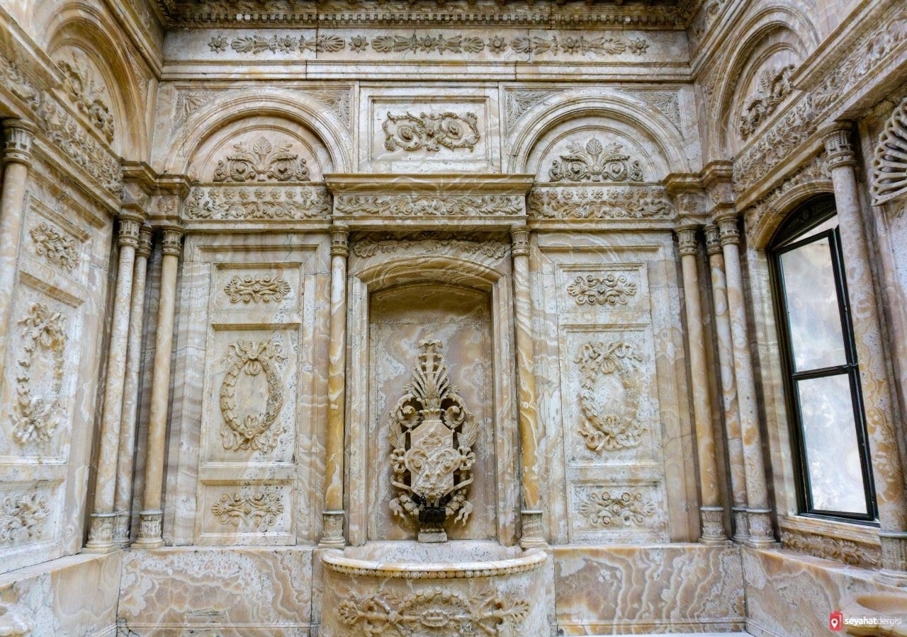 Dolmabahce Palace Bath