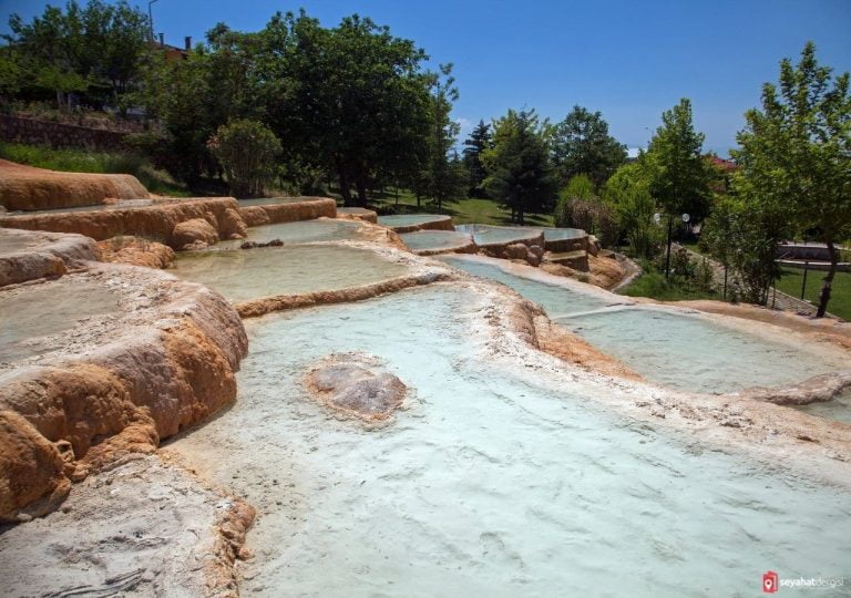 Karahayıt Kaplıcaları