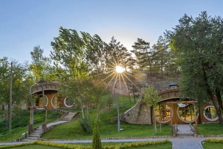 Sivas Hobbit Evleri
