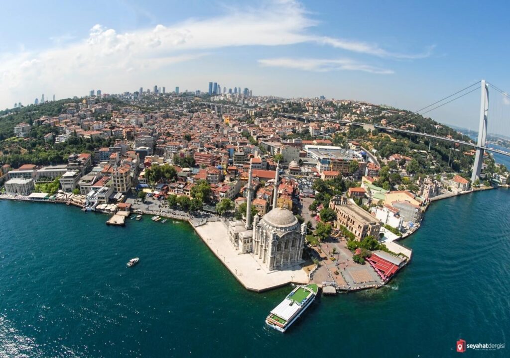 Ortaköy Sahili İstanbul'da Gezilecek Yerler