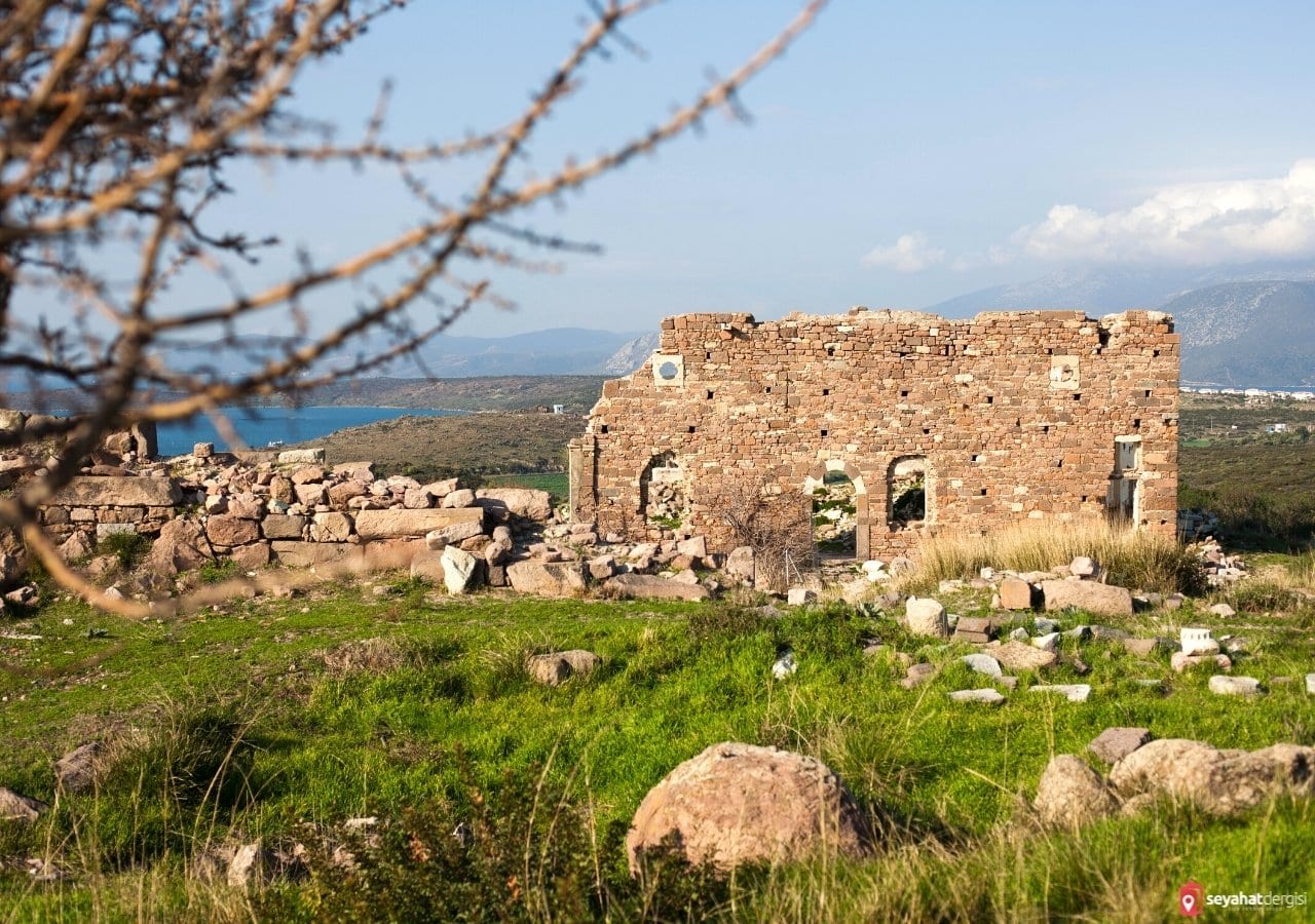 Erythrai Antik Kenti Çeşme Gezilecek Yerler