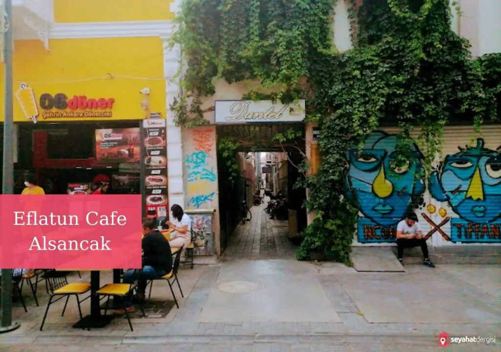 İzmir Falcı Eflatun Cafe