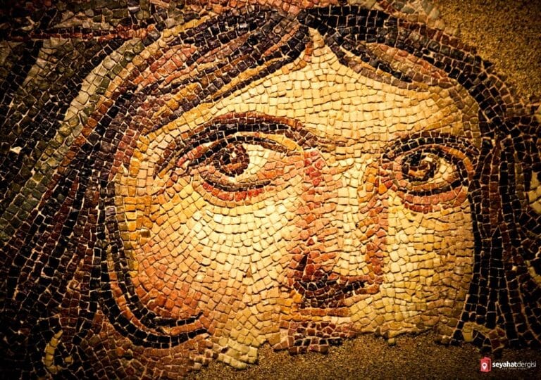 Zeugma Müzesi Çingene Kızı Mozaiği