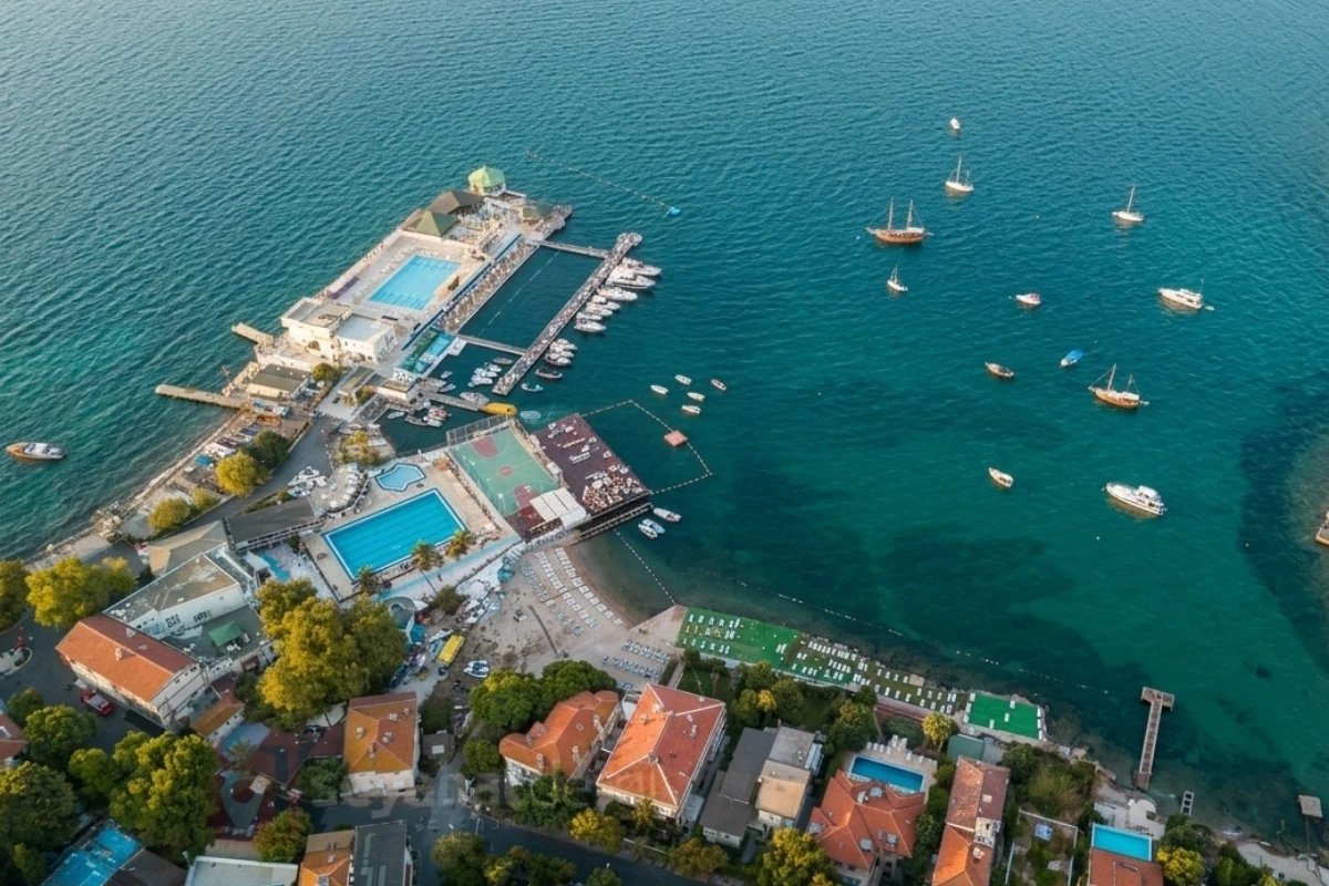 Burgazada Halk Plajı