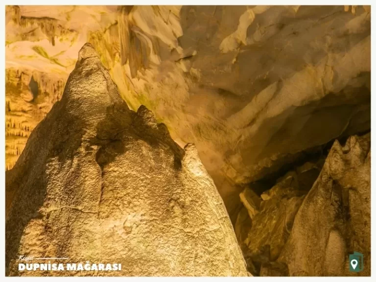 Dupnisa Mağarası