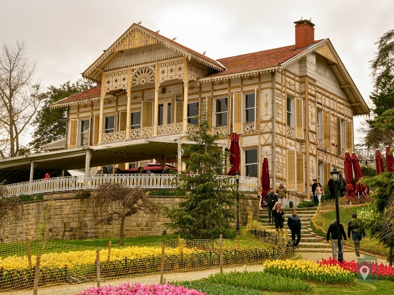 Emirgan Korusu Sarı Köşk