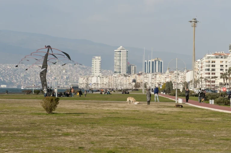 İzmir Kordon