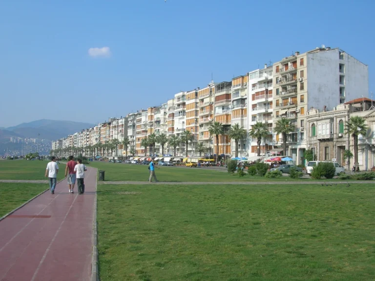 İzmir Kordon