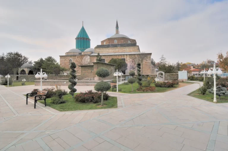 Mevlana Müzesi ve Türbesi