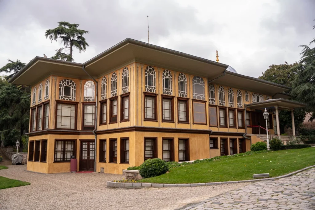Aynalıkavak Kasrı