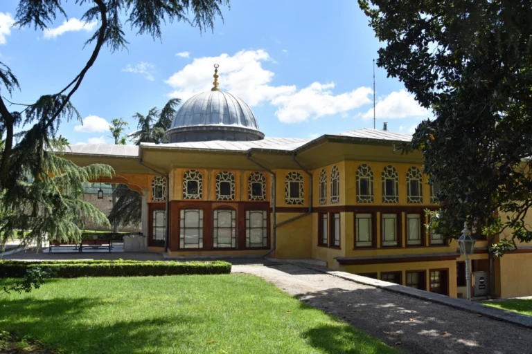 Aynalıkavak Kasrı