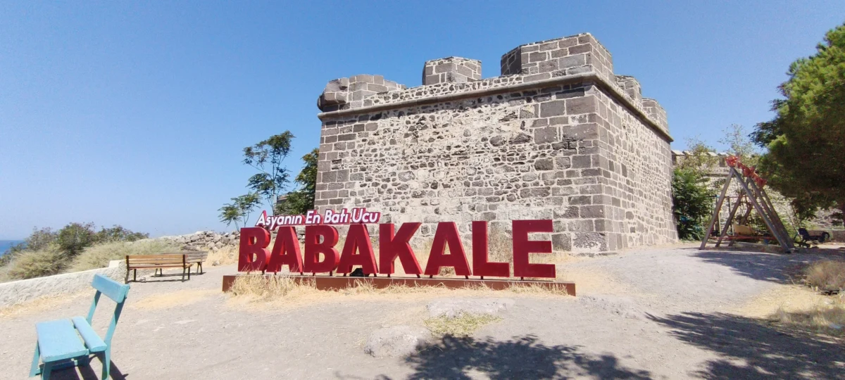 Babakale Kalesi