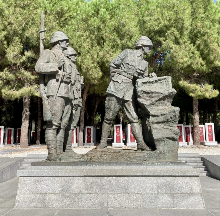 Çanakkale Şehitler Abidesi