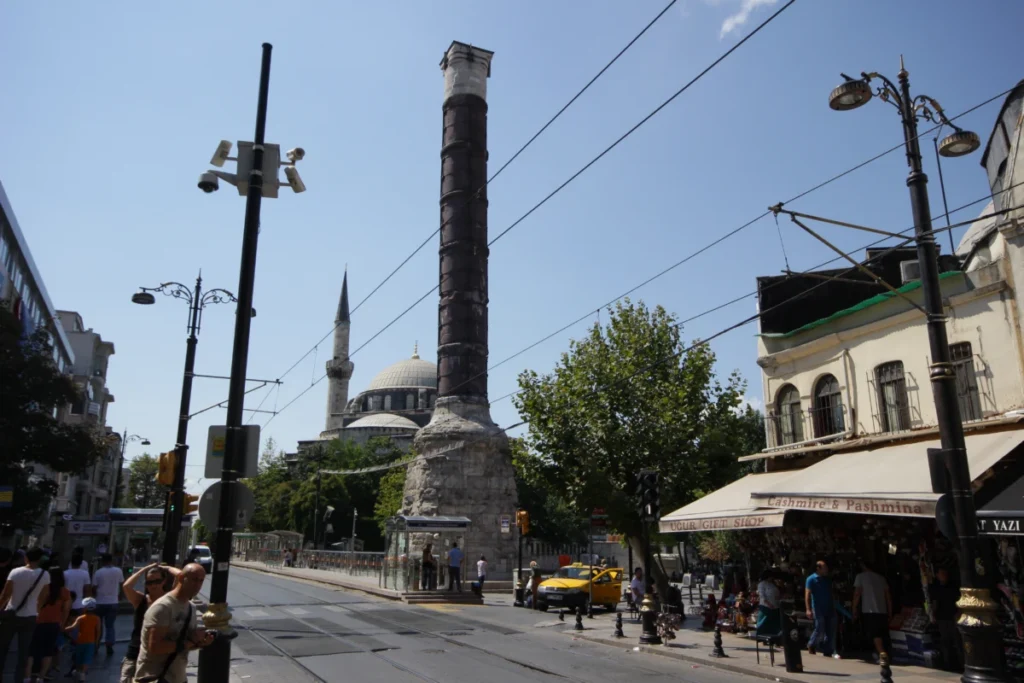 Çemberlitaş Sütunu