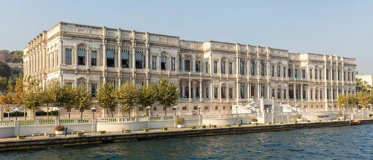 Çırağan Sarayı