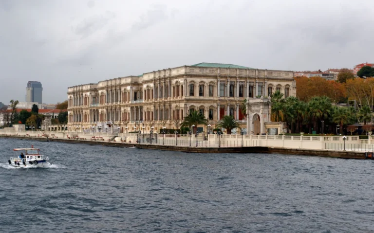 Çırağan Sarayı