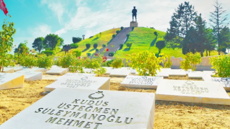 Dumlupınar Şehitliği