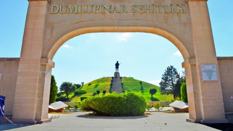 Dumlupınar Şehitliği