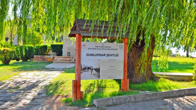 Dumlupınar Şehitliği