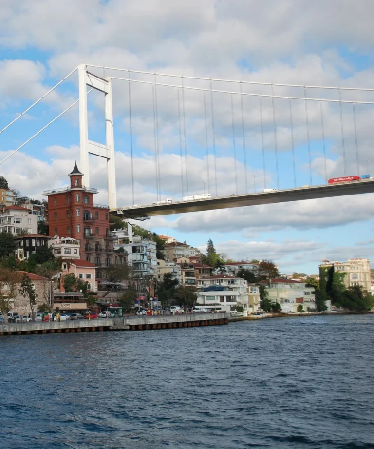 Perili Köşk (Borusan Contemporary)