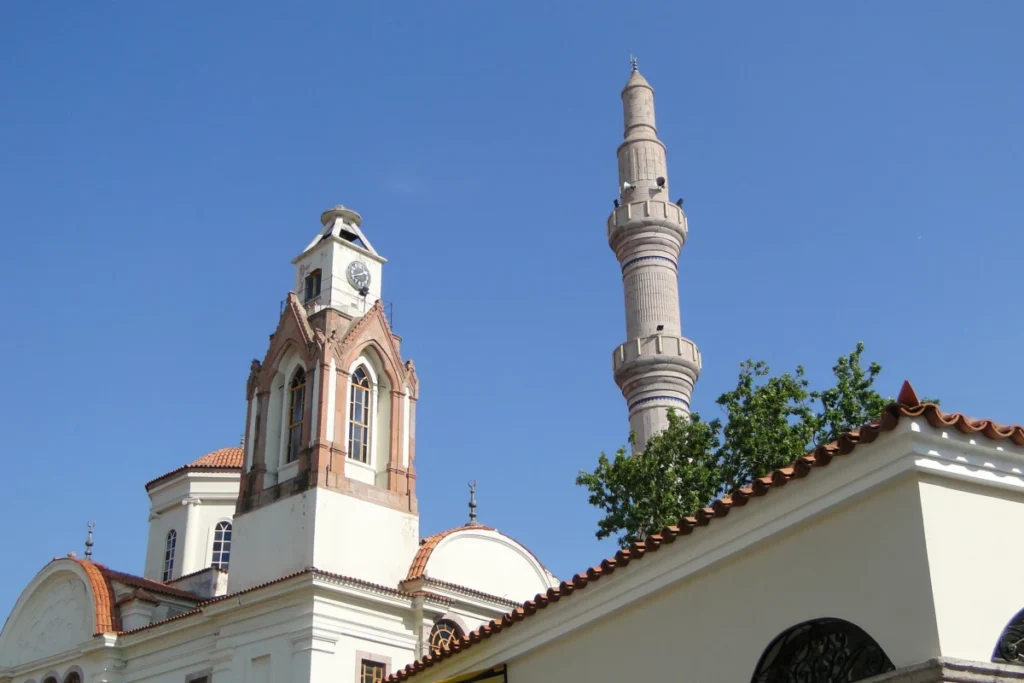 Saatli Cami