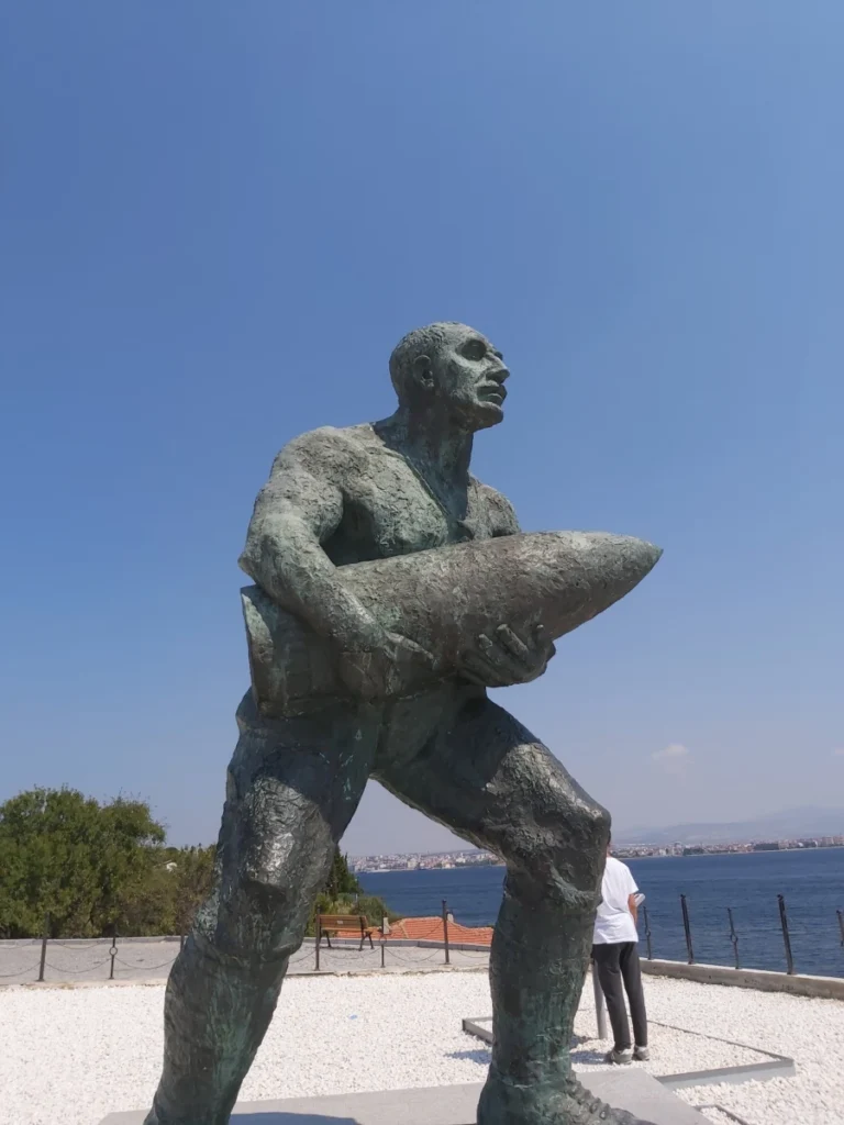 Seyit Onbaşı Anıtı ve Mecidiye Tabyası