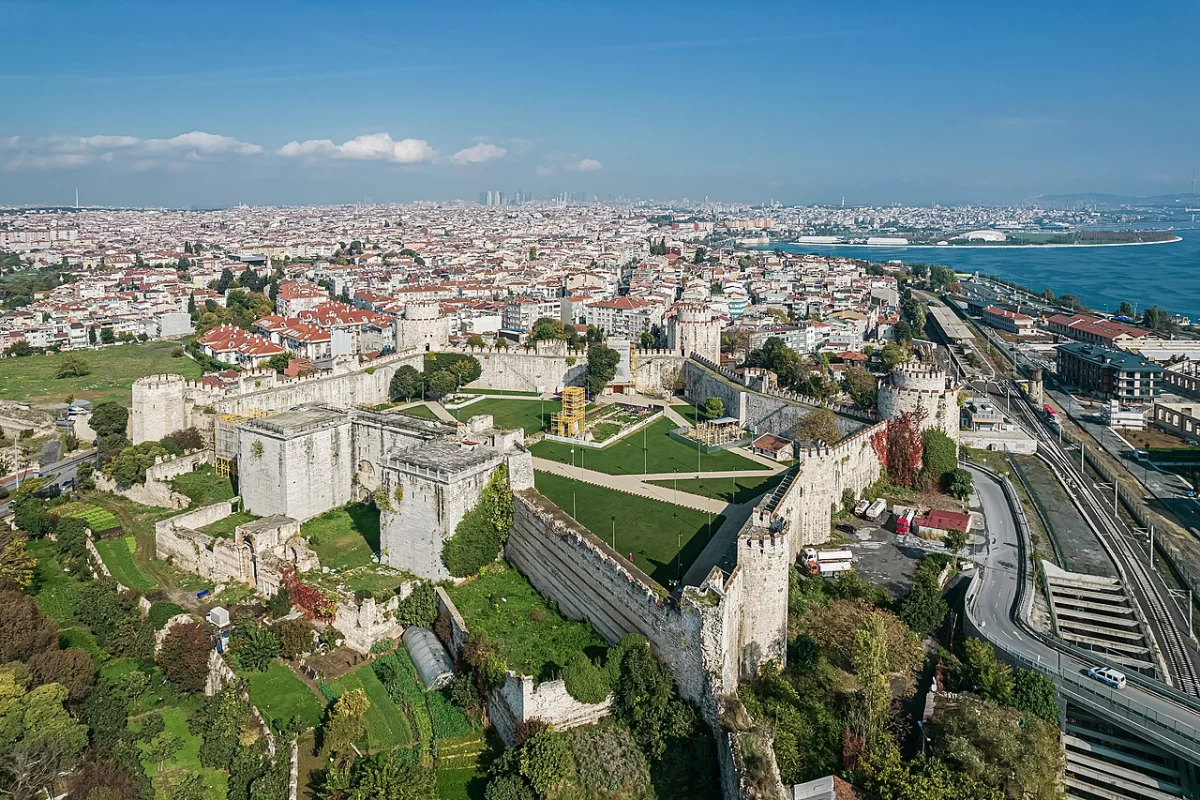 Yedikule Hisarı (Zindanları)