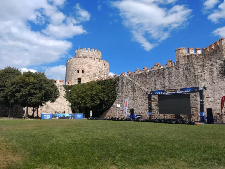 Yedikule Hisarı (Zindanları)
