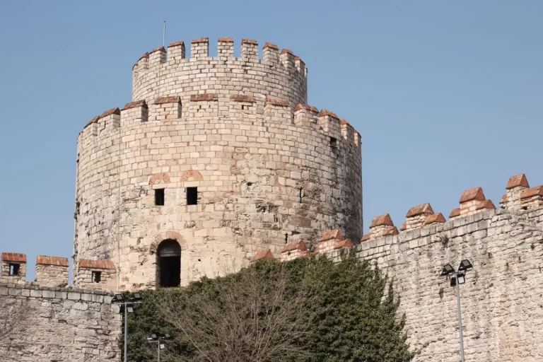 Yedikule Hisarı (Zindanları)