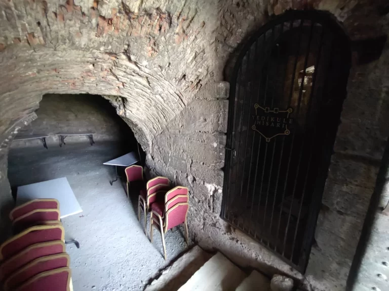 Yedikule Hisarı (Zindanları)