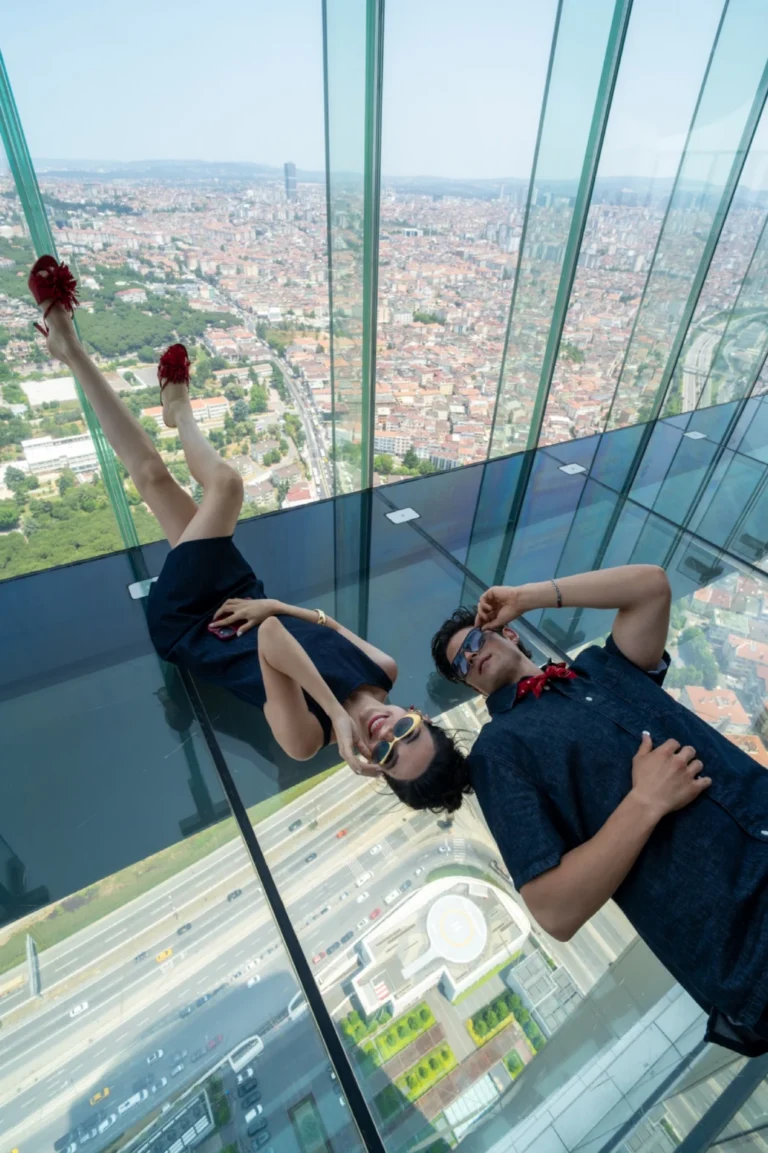 Emaar skyview Seyir Cam Terası