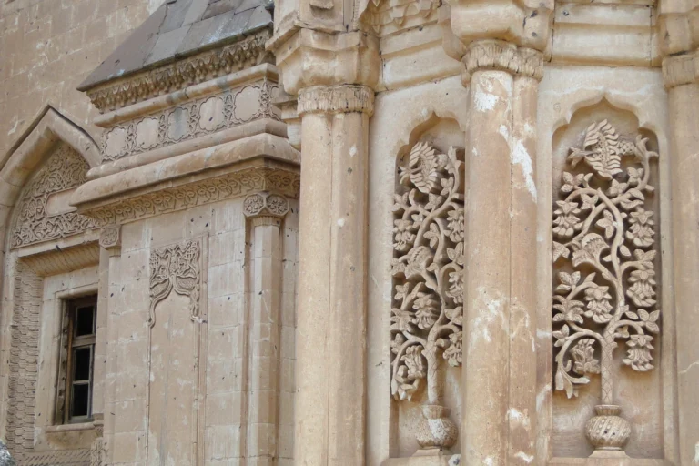 İshak Paşa Sarayı