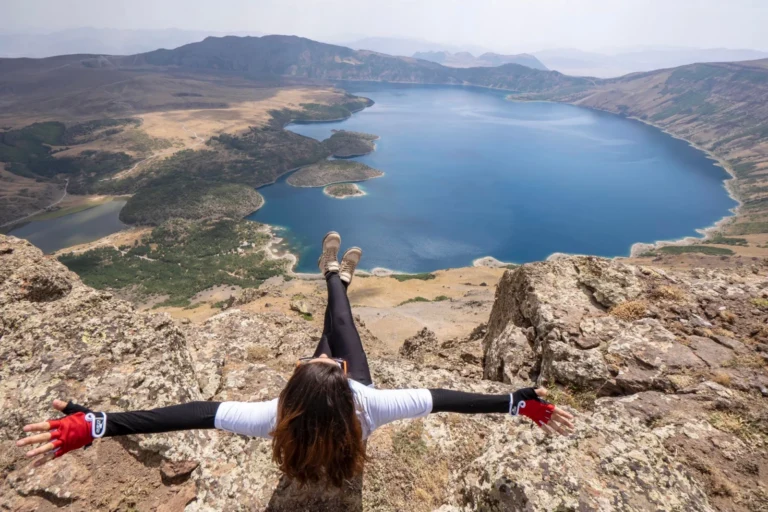 Nemrut Kalderası ve Krater Gölü