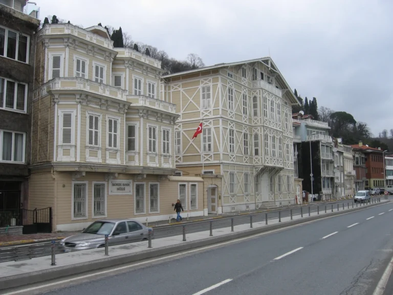 Sadberk Hanım Müzesi